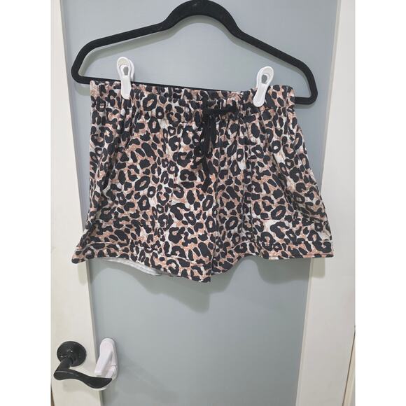 Leopard Print Lounge Shorts Size M Drawstring Comfy Stretchy High Rise - Picture 1 of 6